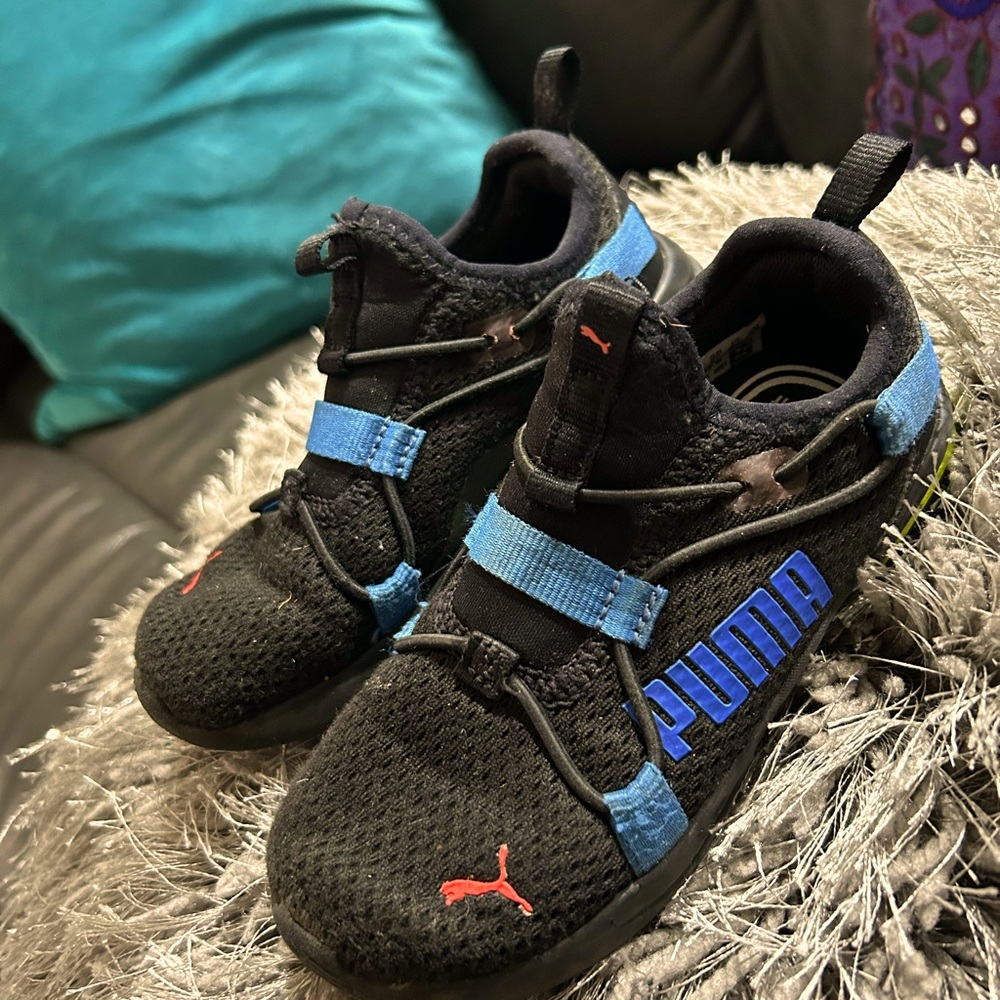 Puma toddler shoes size 10c